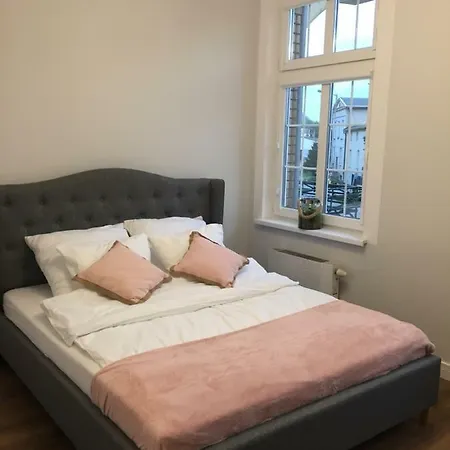 Apartament Maia *