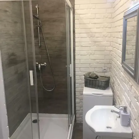 Apartament Maia *
